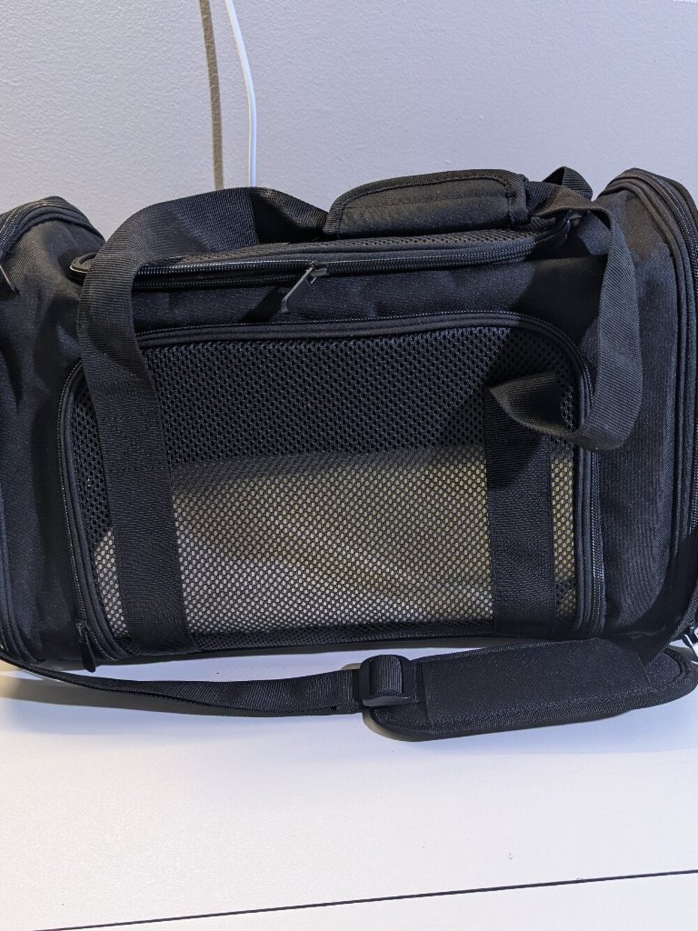 Henkelion Black Cat / Small Dog / Animal Carrier - Up to 15 Lbs - NWOT